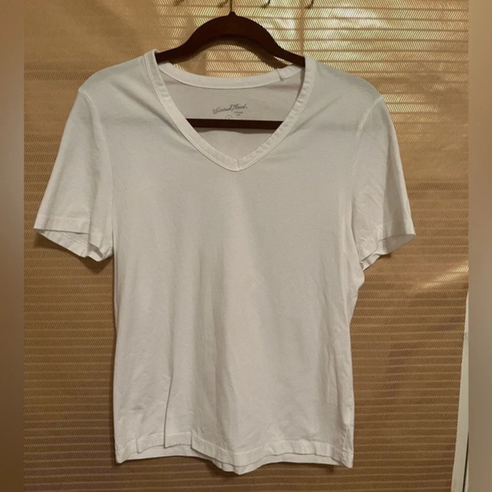 UNIVERSAL THREAD~WHITE TEE~SM
